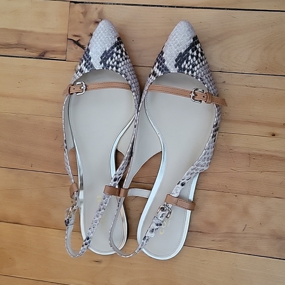 Coach Wooster slingbacks in size 51/2. - Picture 2 of 5